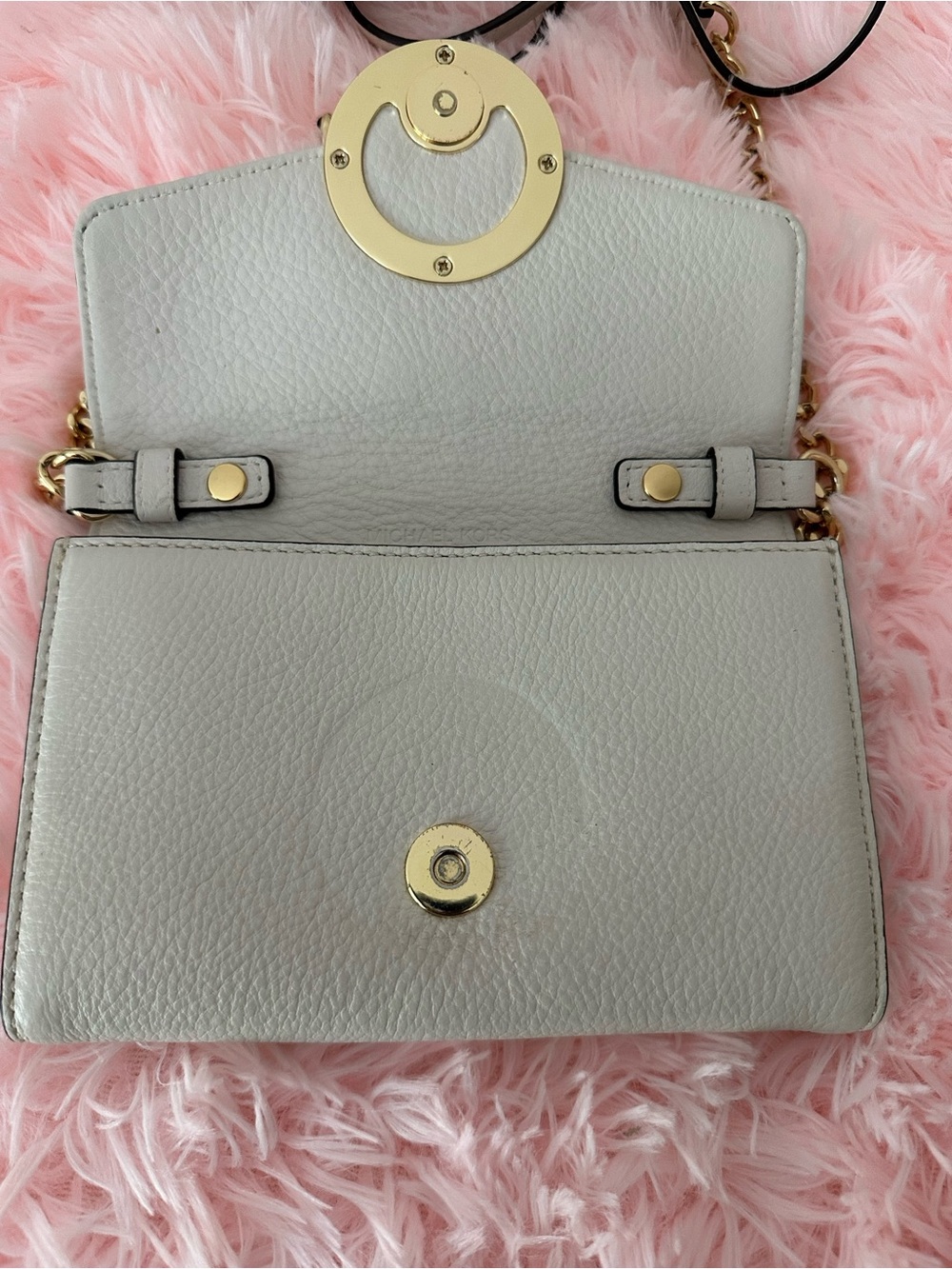 Michael Kors Ivory Pebble Leather Shoulder Crossbody with Goldtone Logo & Chain - Picture 3 of 7